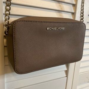 Micheal Kors Crossbody bag